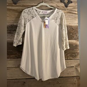 5/$20 Panhandle Elegant Lace Sleeve Women's Top